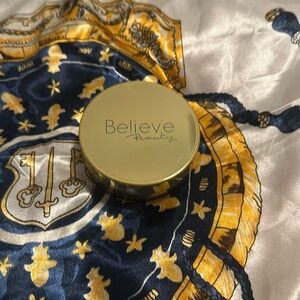 New Radiant Glow Loose Setting Powder in Golden Pearl